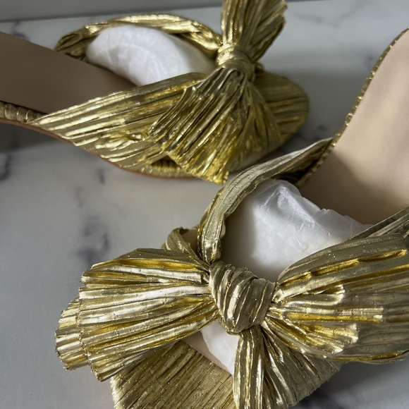Women's Gold Bow Sandals - Picture 2 of 3
